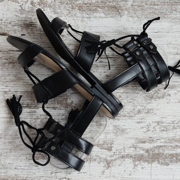 Like New Nine West Black Gladiator Sandal - Picture 8 of 14